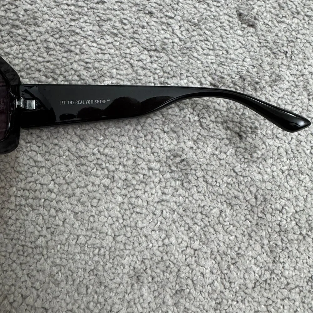 Aerie Sunnies Womens Black Rectangle Sunglasses Chunky Frame Wide Temple Y2K